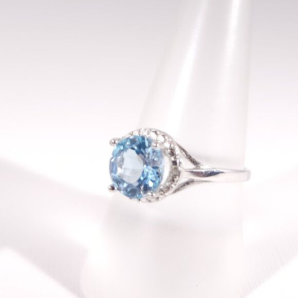 Sky Blue Topaz 2 Carats Ring Size 8 - Picture 4 of 11